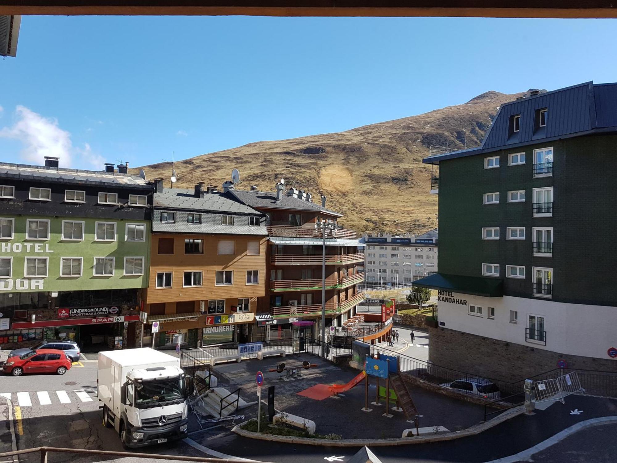 Apartamentos Grifovacances Nevada Pas De La Casa Dış mekan fotoğraf