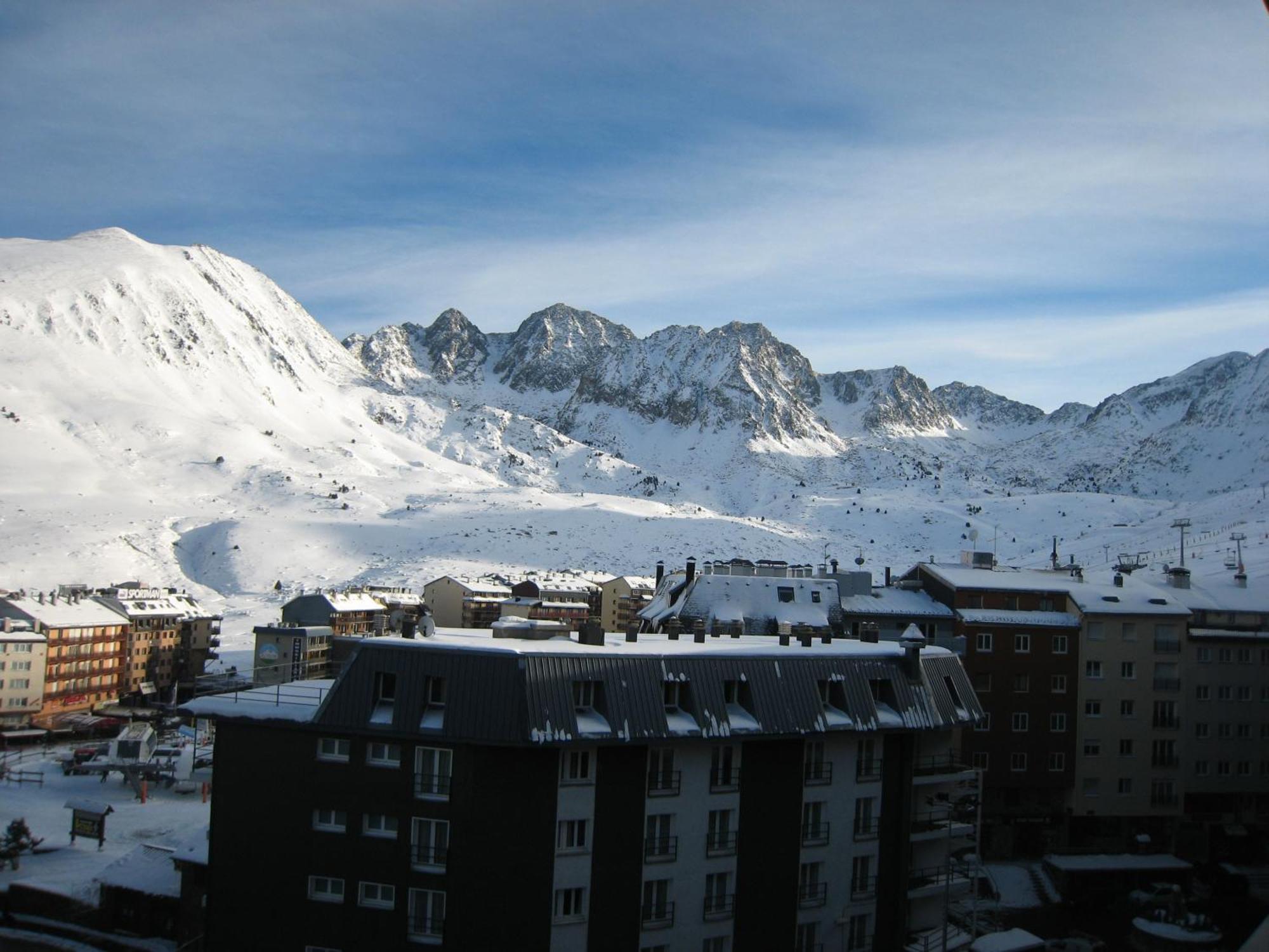 Apartamentos Grifovacances Nevada Pas De La Casa Dış mekan fotoğraf